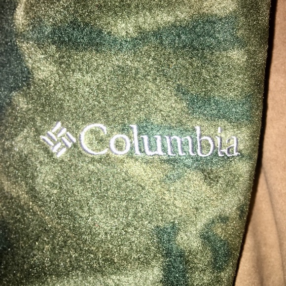 Awesome NWT Columbia fleece vest☃️ - Picture 3 of 5